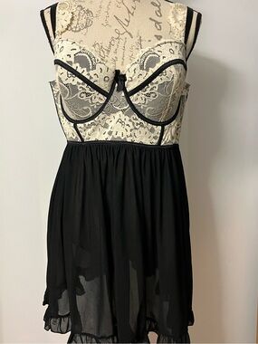Torrid Lingerie Babydoll Sz 3 Underwire Chemise Sheer Black w/Ivory Lace